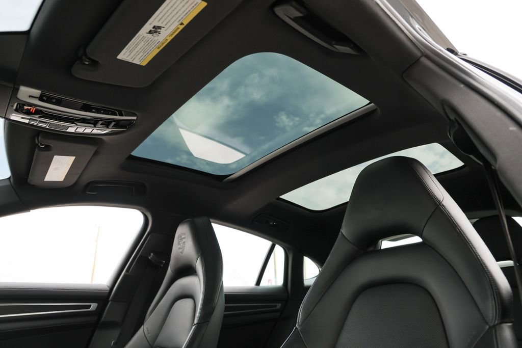 Used 2022 Porsche Panamera Platinum Edition RWD image 18