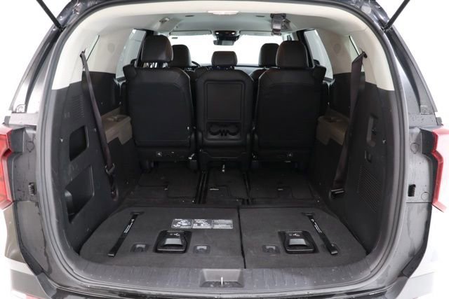 Used 2025 Kia Carnival image 35
