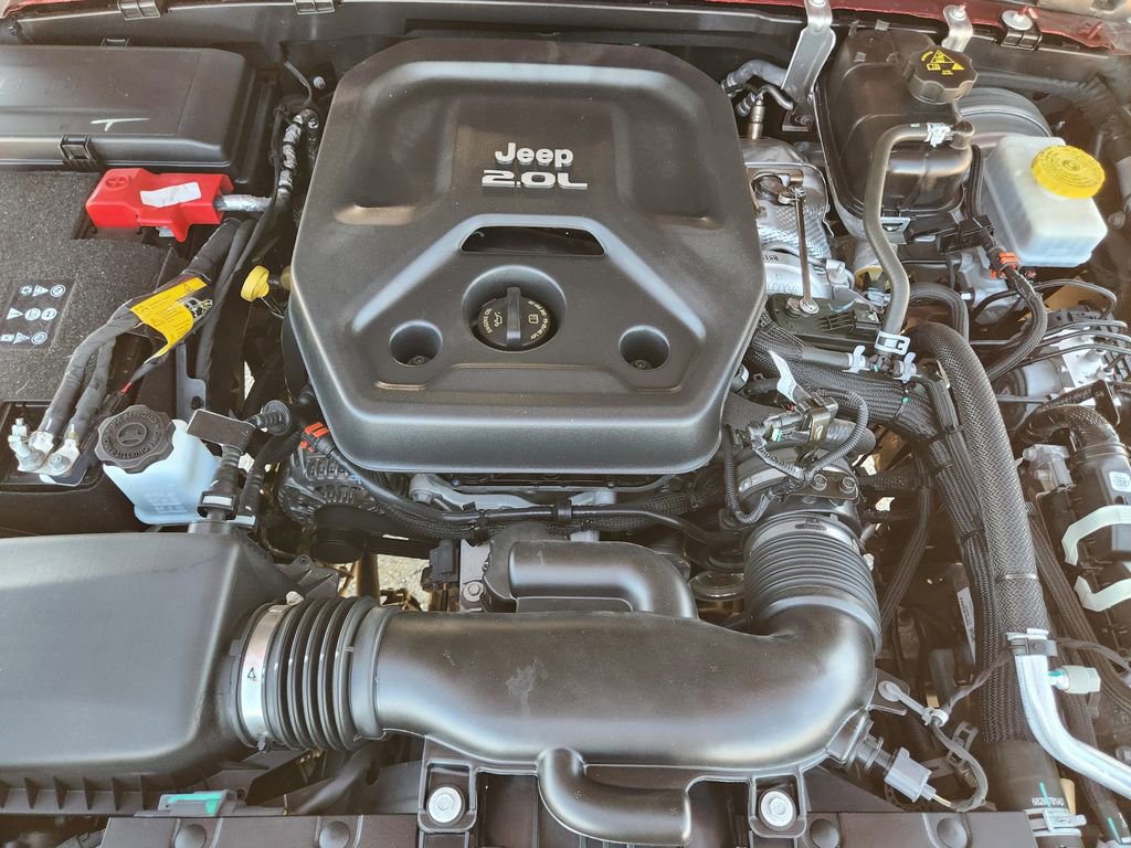 Used 2021 Jeep Wrangler Unlimited Sahara AWD/4WD image 32