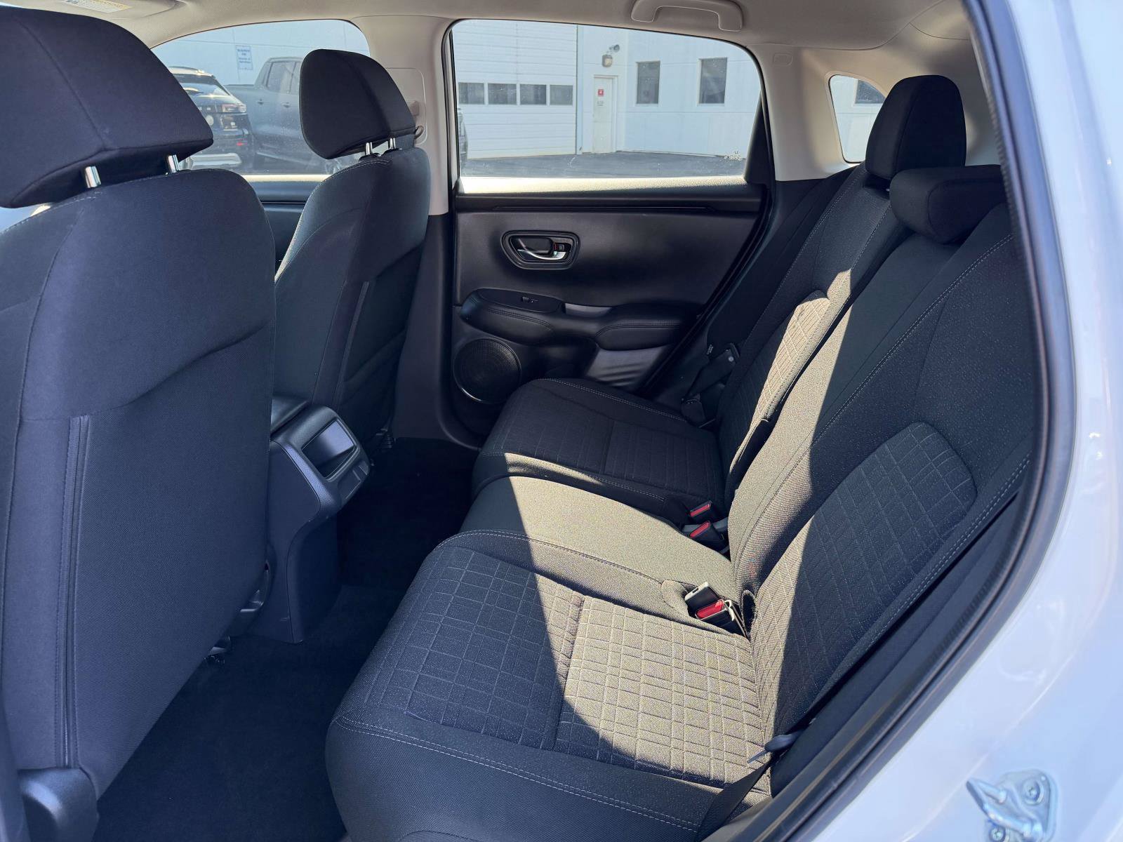 Certified 2025 Honda HR-V LX image 9