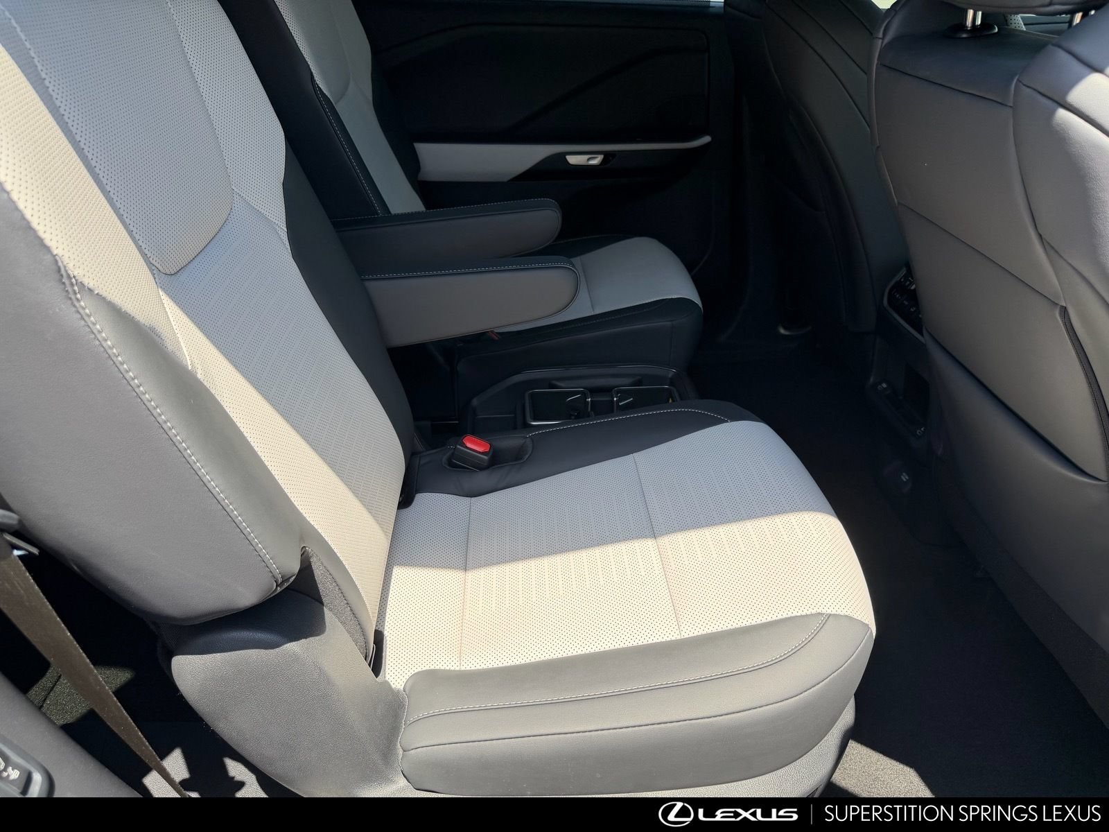 Certified 2026 Lexus TX 500h AWD w/ Technology Package image 29
