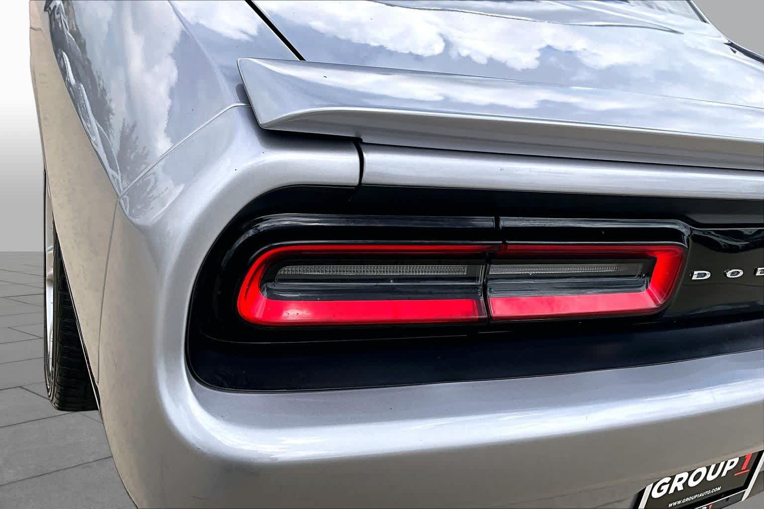 Used 2016 Dodge Challenger R/T RWD image 26
