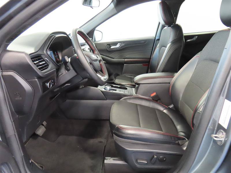 Used 2025 Ford Escape ST-Line FWD image 15