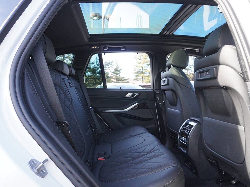 Used 2023 BMW X5 xDrive40i w/ Executive Package image 49