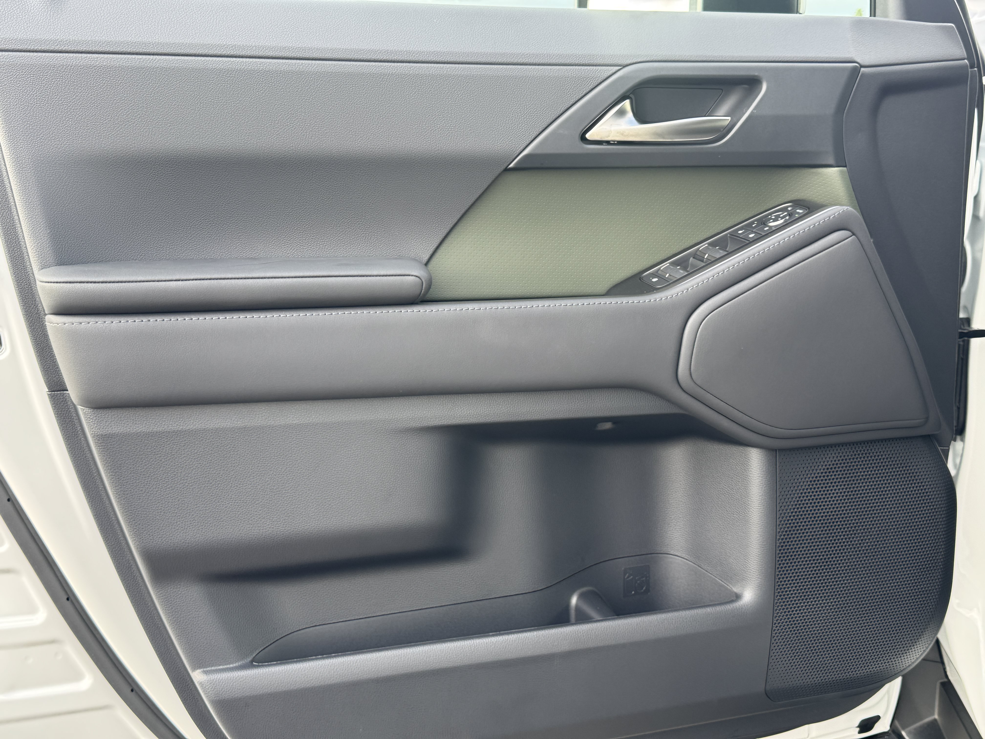 New 2026 Lexus GX 550 AWD/4WD image 17