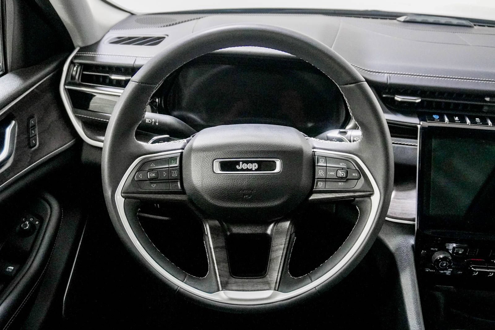 Used 2022 Jeep Grand Cherokee Limited 4xe AWD/4WD image 21