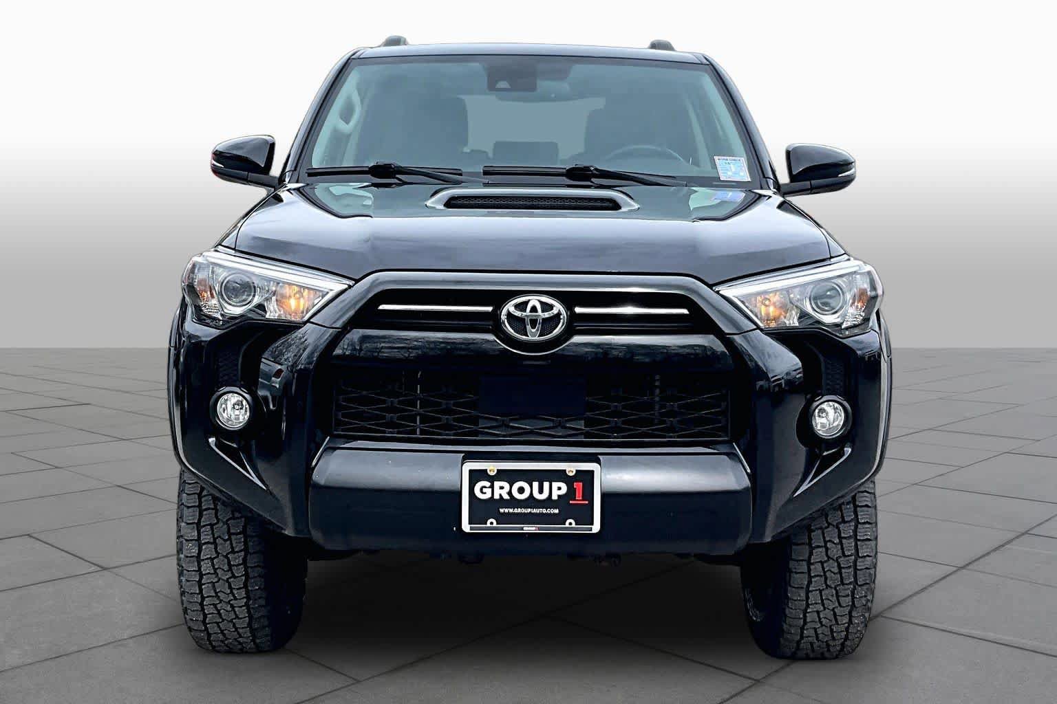 Used 2020 Toyota 4Runner TRD Off-Road Premium AWD/4WD image 4