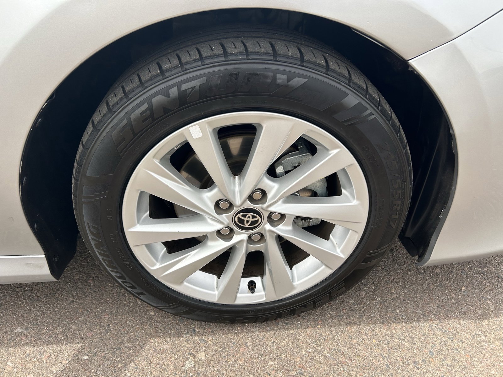 Used 2024 Toyota Camry LE FWD image 9