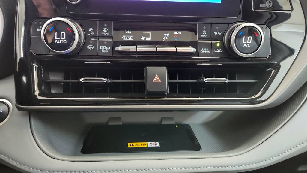 Certified 2025 Toyota Highlander XLE AWD/4WD image 21