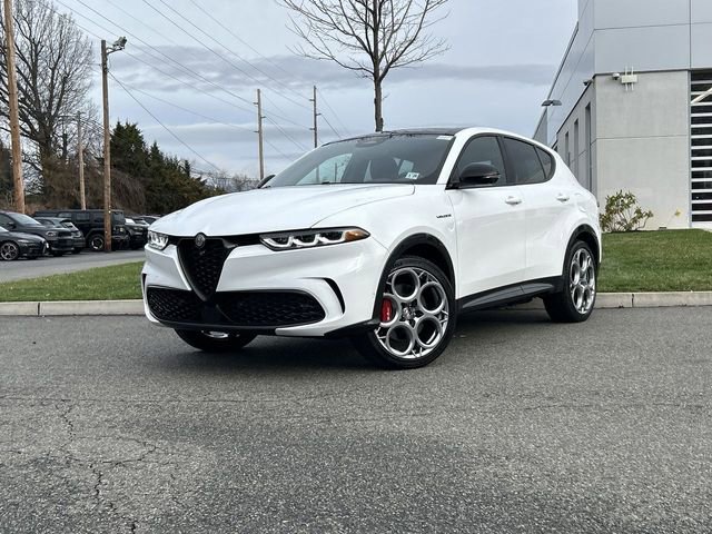 Used 2024 Alfa Romeo Tonale Veloce image 1