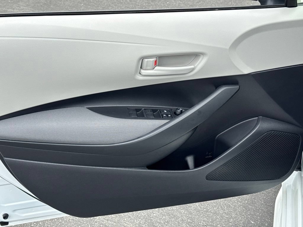 Certified 2025 Toyota Corolla LE w/ LE Premium Package FWD image 17