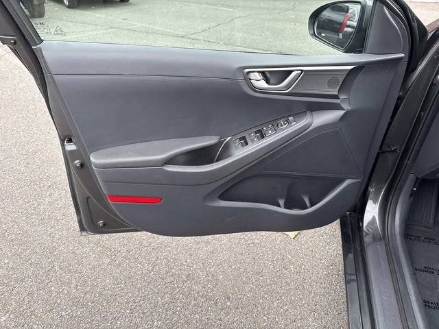 Used 2021 Hyundai Ioniq SE image 13