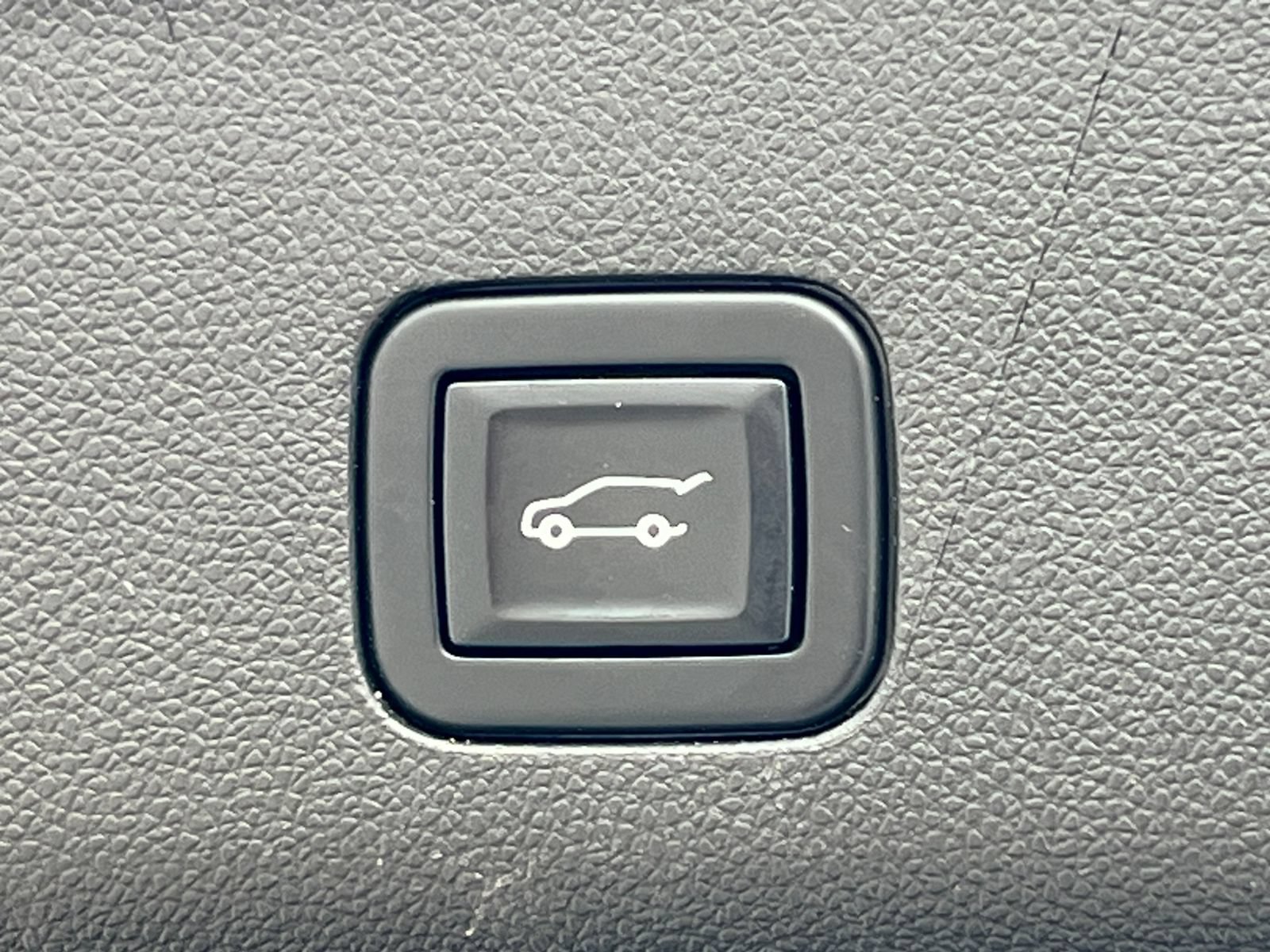 Used 2023 GMC Yukon XL Denali AWD/4WD image 51