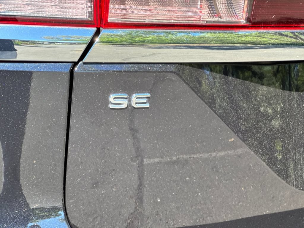Used 2024 Volkswagen Atlas SE AWD/4WD image 37