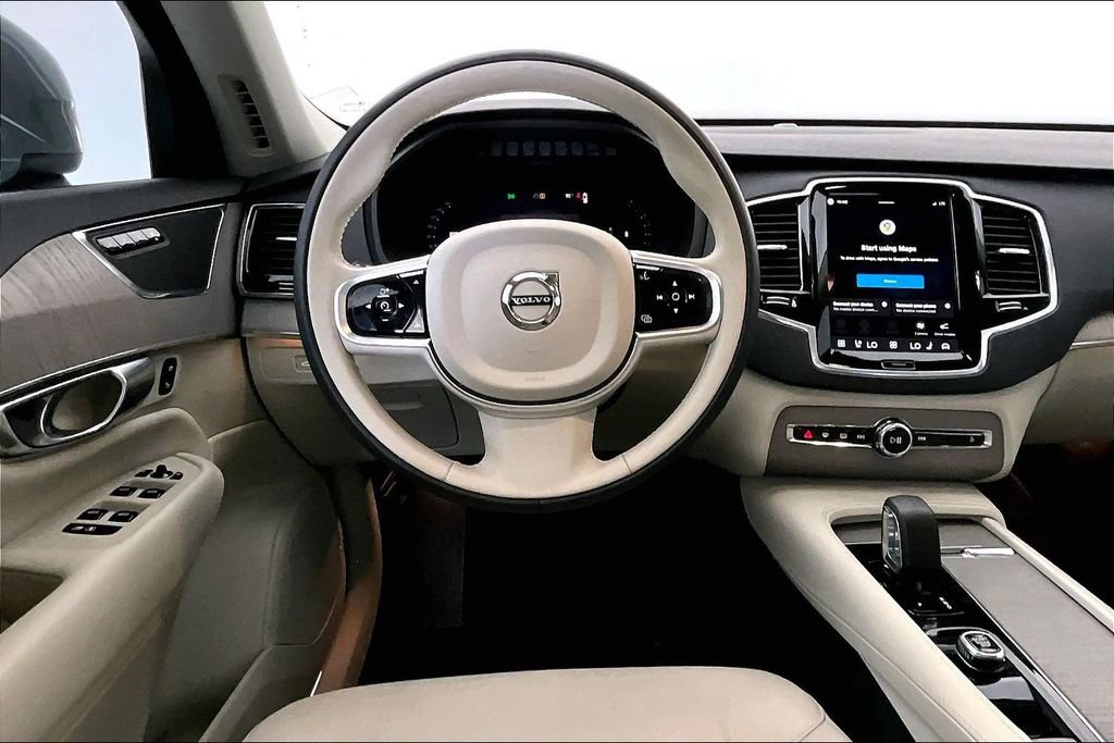 Certified 2025 Volvo XC90 B5 Plus w/ Protection Package Premier AWD/4WD image 6