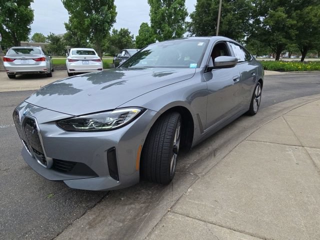 Used 2023 BMW i4 eDrive40 RWD image 6