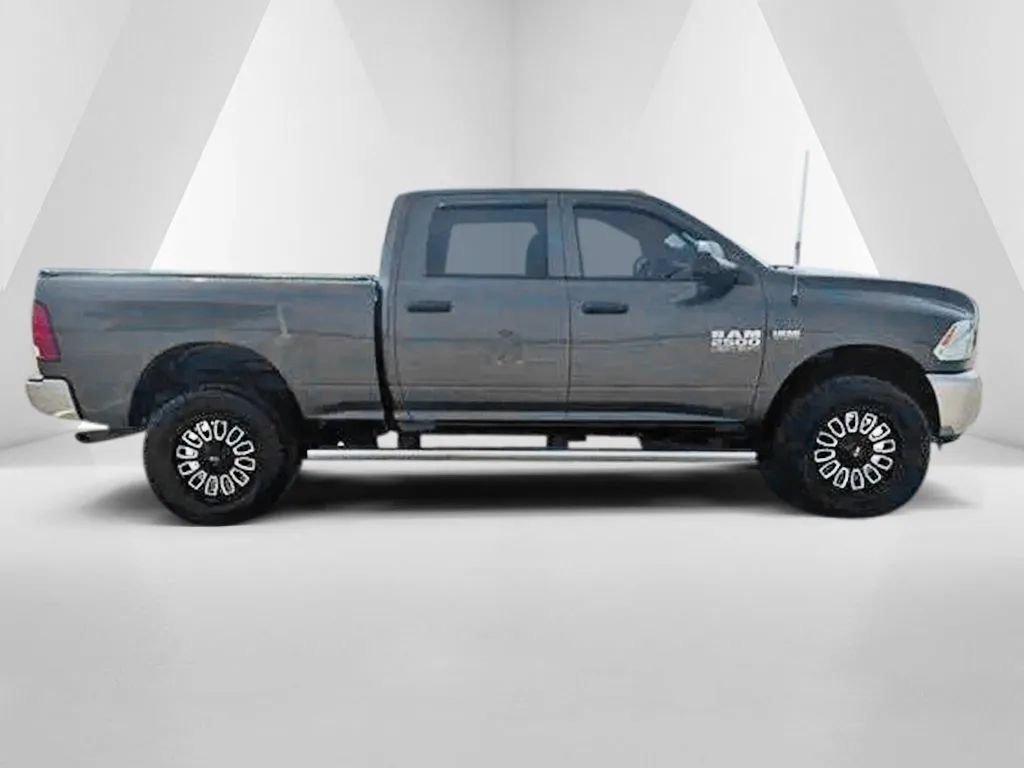 Used 2018 RAM 2500 Tradesman w/ Chrome Appearance Group AWD/4WD image 8