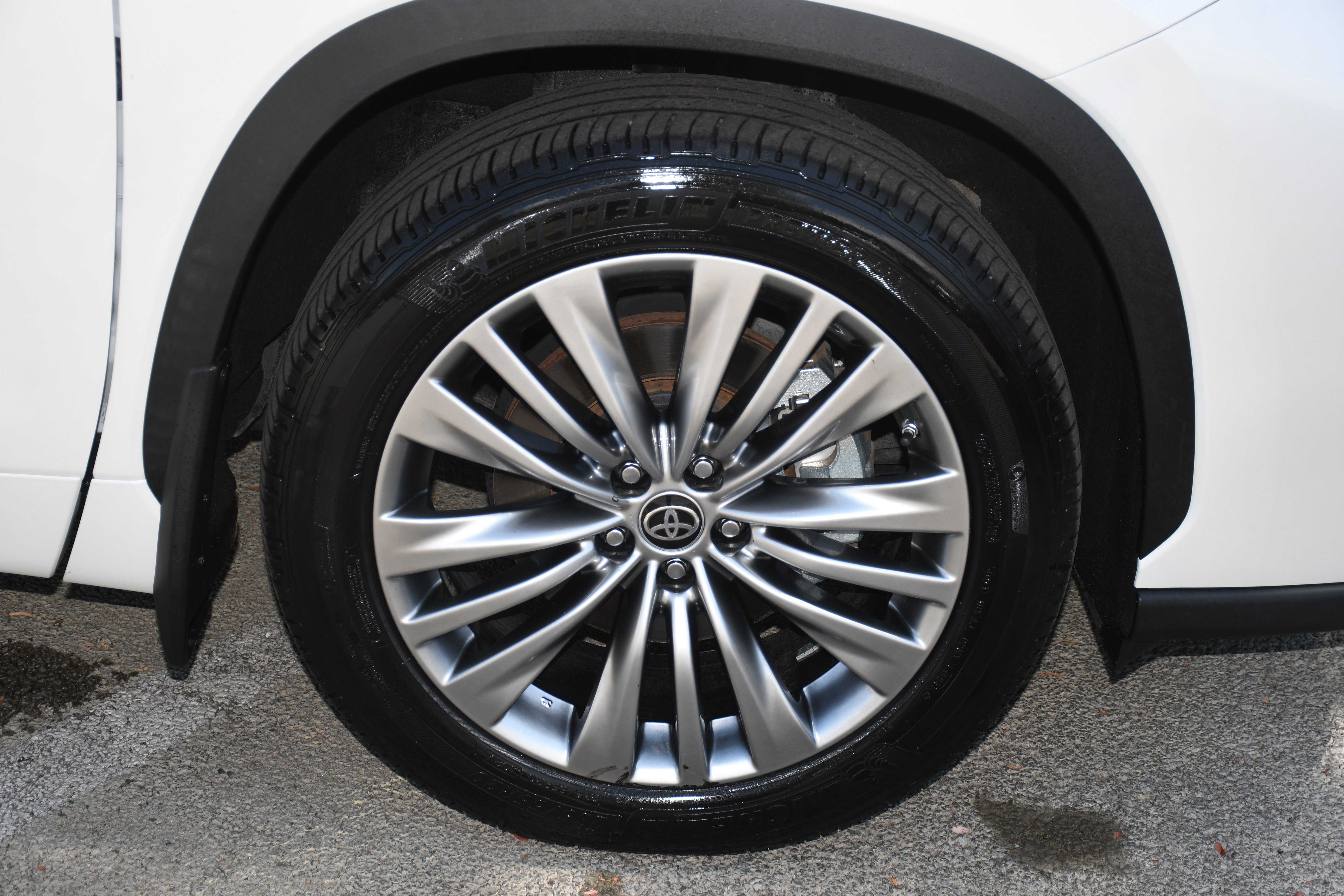 Used 2021 Toyota Highlander Platinum image 24