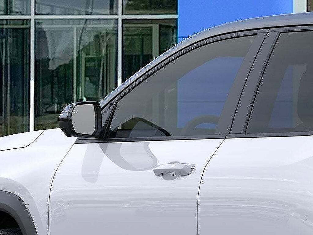 New 2026 Chevrolet Equinox LT w/ Convenience Package II FWD image 12