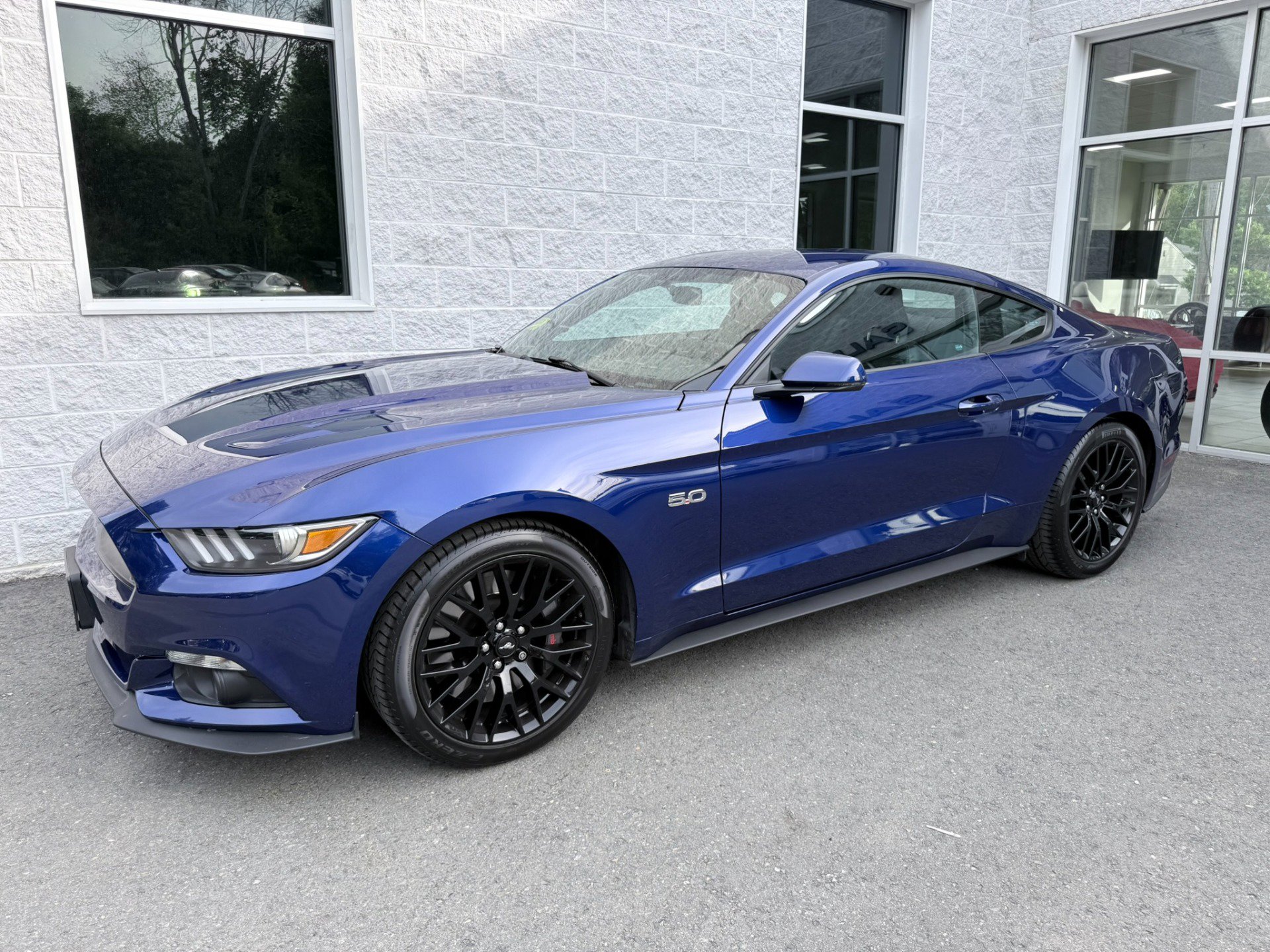 Used 2015 Ford Mustang GT Premium w/ GT Performance Package RWD image 1