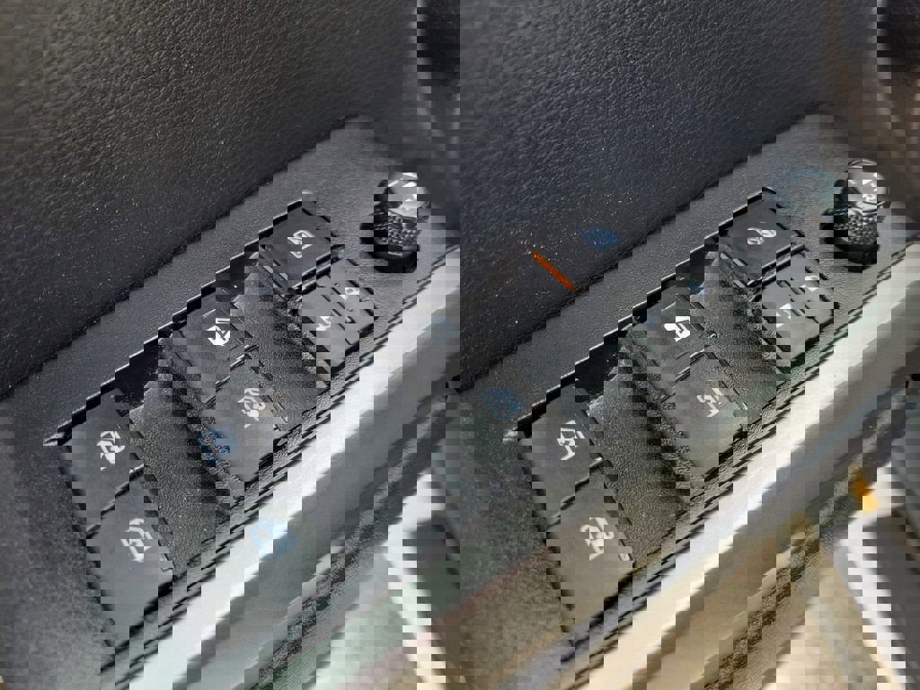 Used 2019 Toyota Tacoma SR5 image 17