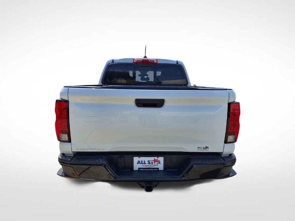Used 2025 Chevrolet Colorado W/T w/ Advanced Trailering Package AWD/4WD image 7