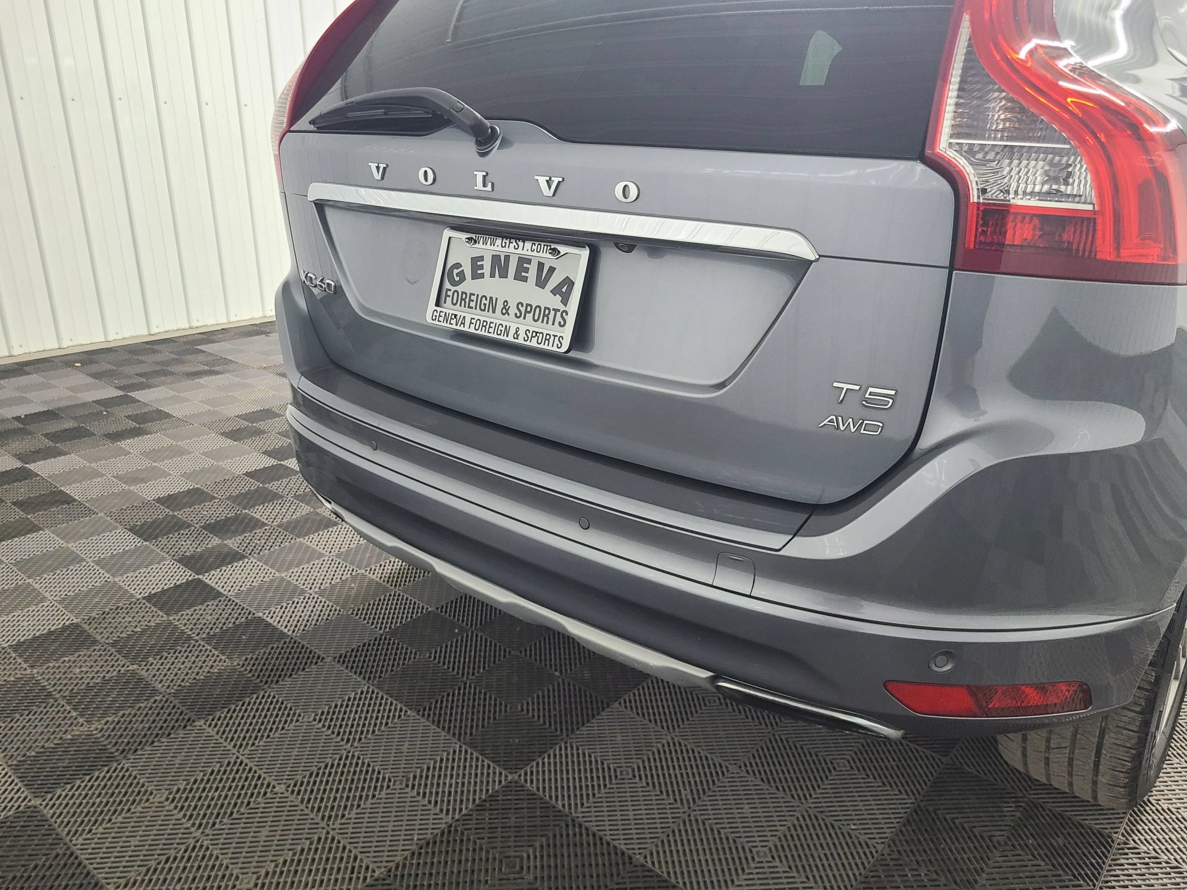 Used 2016 Volvo XC60 T5 Platinum w/ Climate Package AWD/4WD image 19