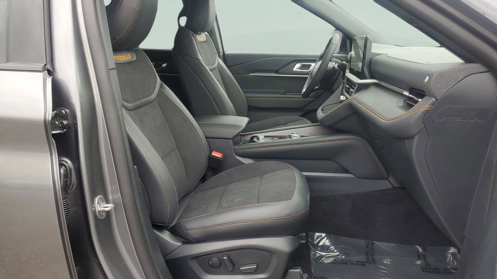 New 2026 Ford Explorer Tremor w/ Tremor Convenience Package image 16