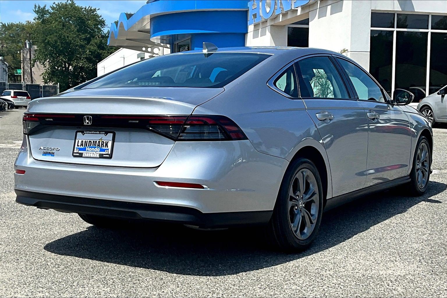 Used 2023 Honda Accord EX image 2