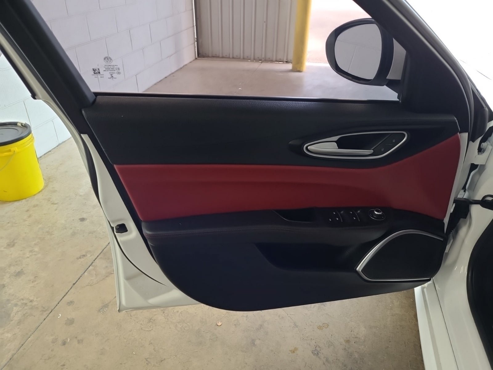 Used 2018 Alfa Romeo Giulia RWD image 7