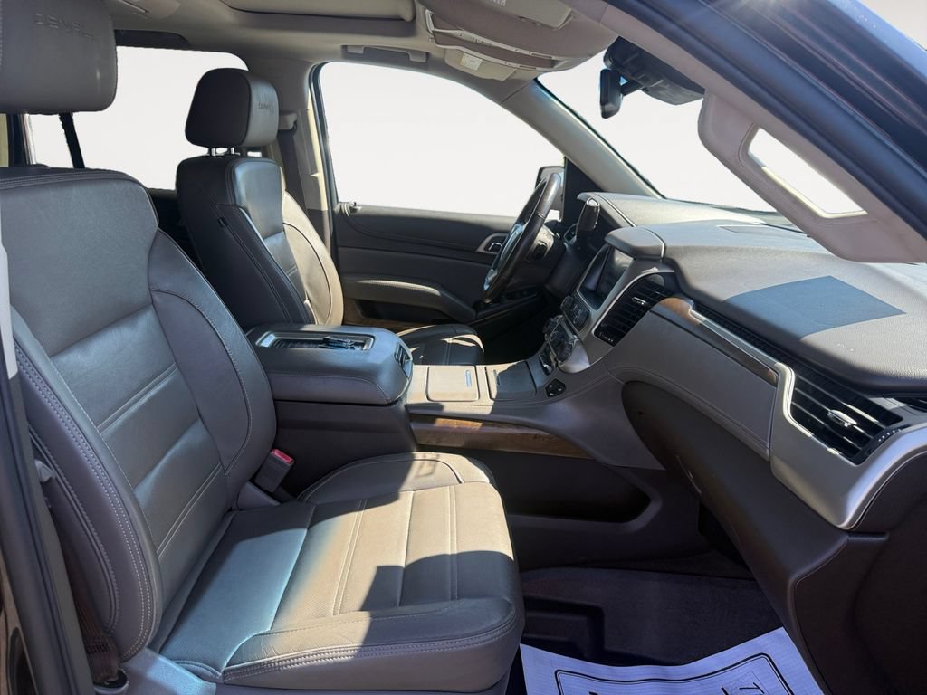 Used 2019 GMC Yukon Denali w/ Denali Ultimate Package AWD/4WD image 15