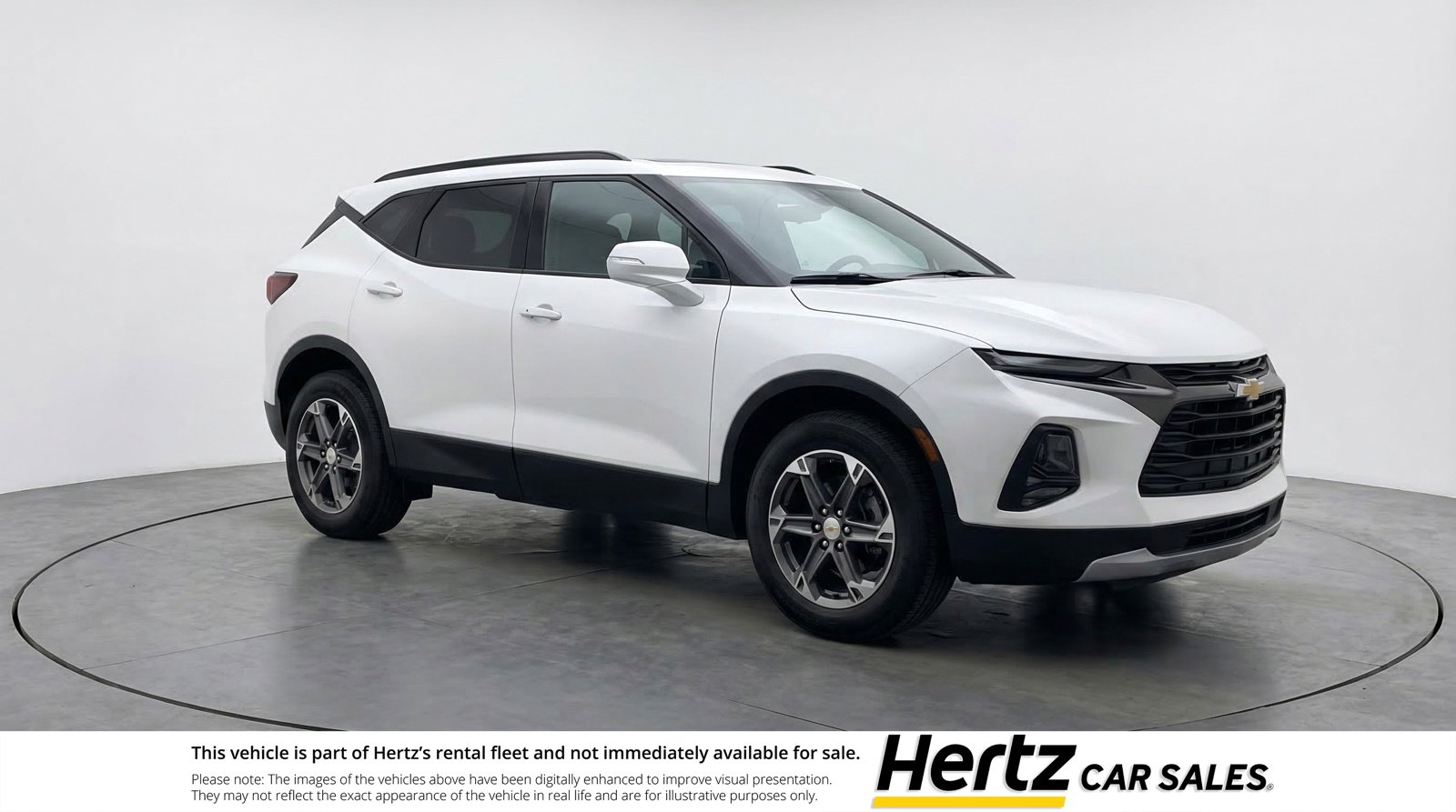 Used 2025 Chevrolet Blazer LT FWD image 1