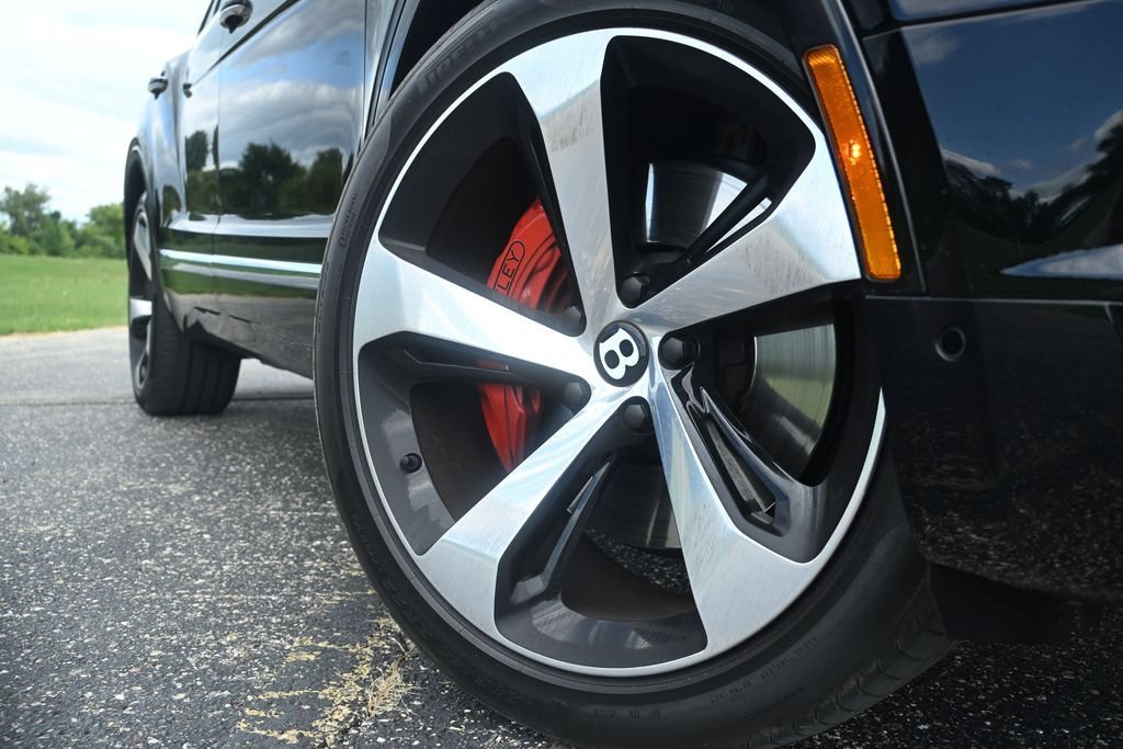 Used 2020 Bentley Bentayga AWD/4WD image 4