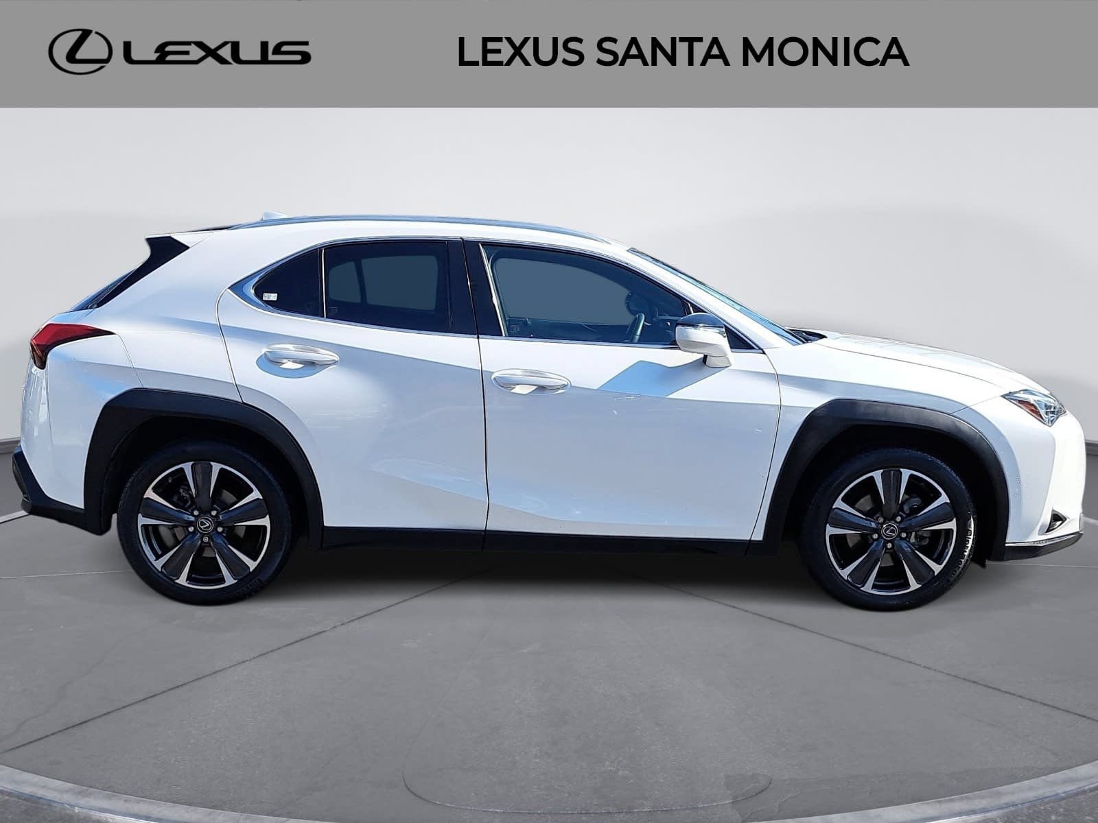Used 2020 Lexus UX 200 w/ Premium Package FWD image 4