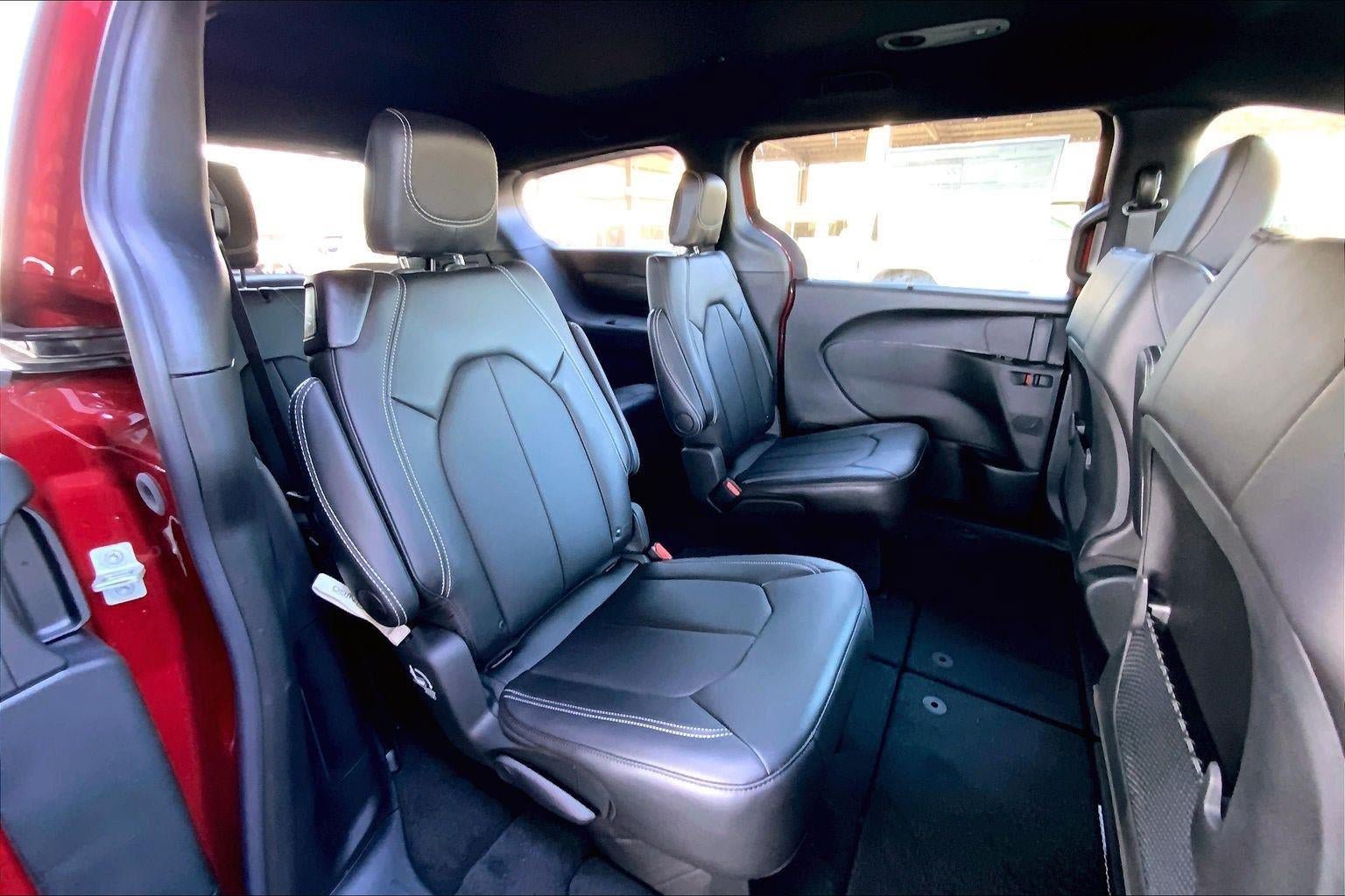 New 2026 Chrysler Voyager LX FWD image 22