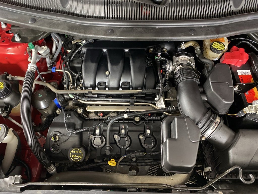 Used 2018 Ford Explorer XLT image 29