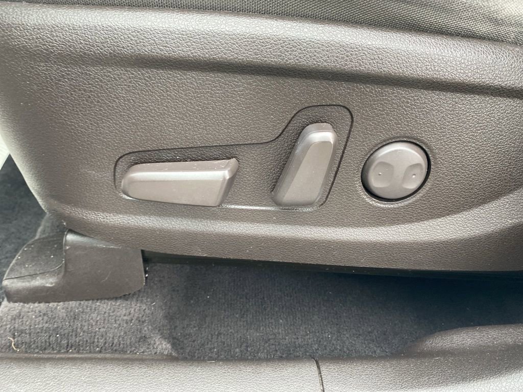 Used 2020 Hyundai Santa Fe SEL w/ Convenience Package image 26