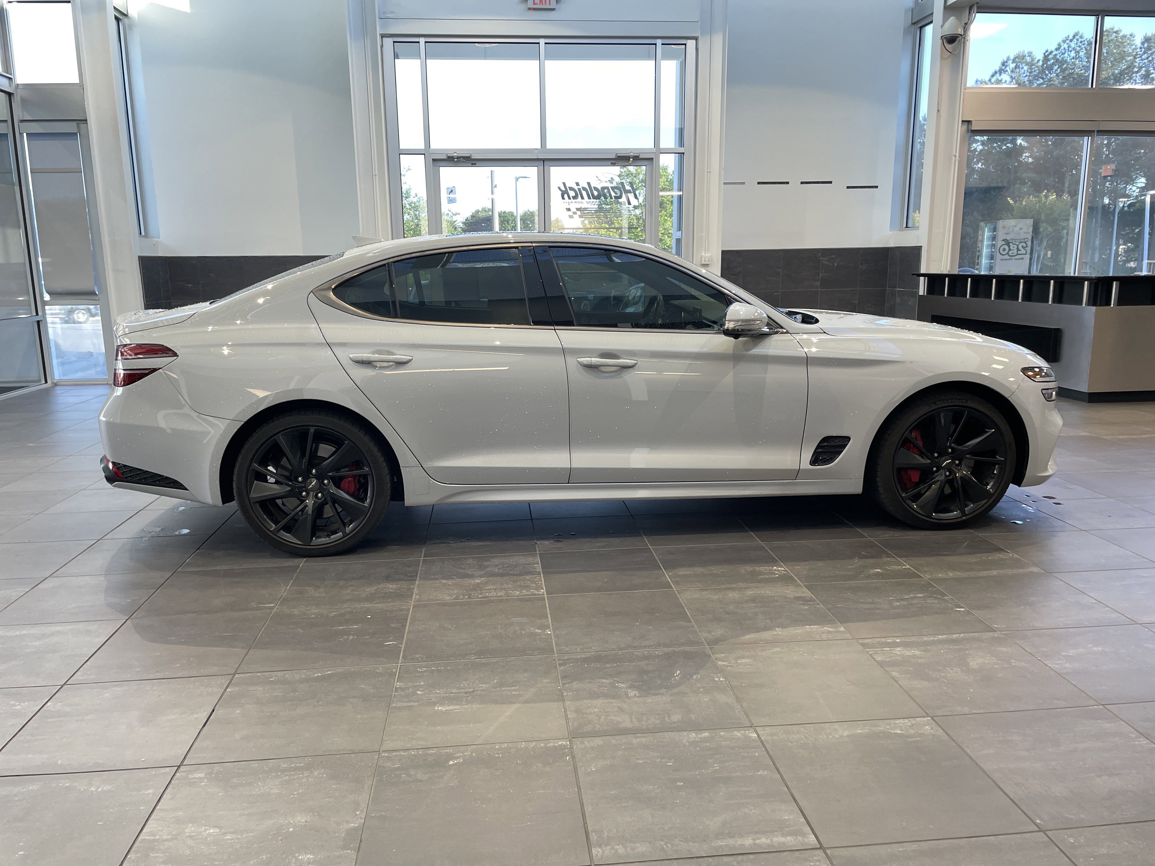 Used 2023 Genesis G70 3.3T w/ Sport Prestige Package RWD image 11