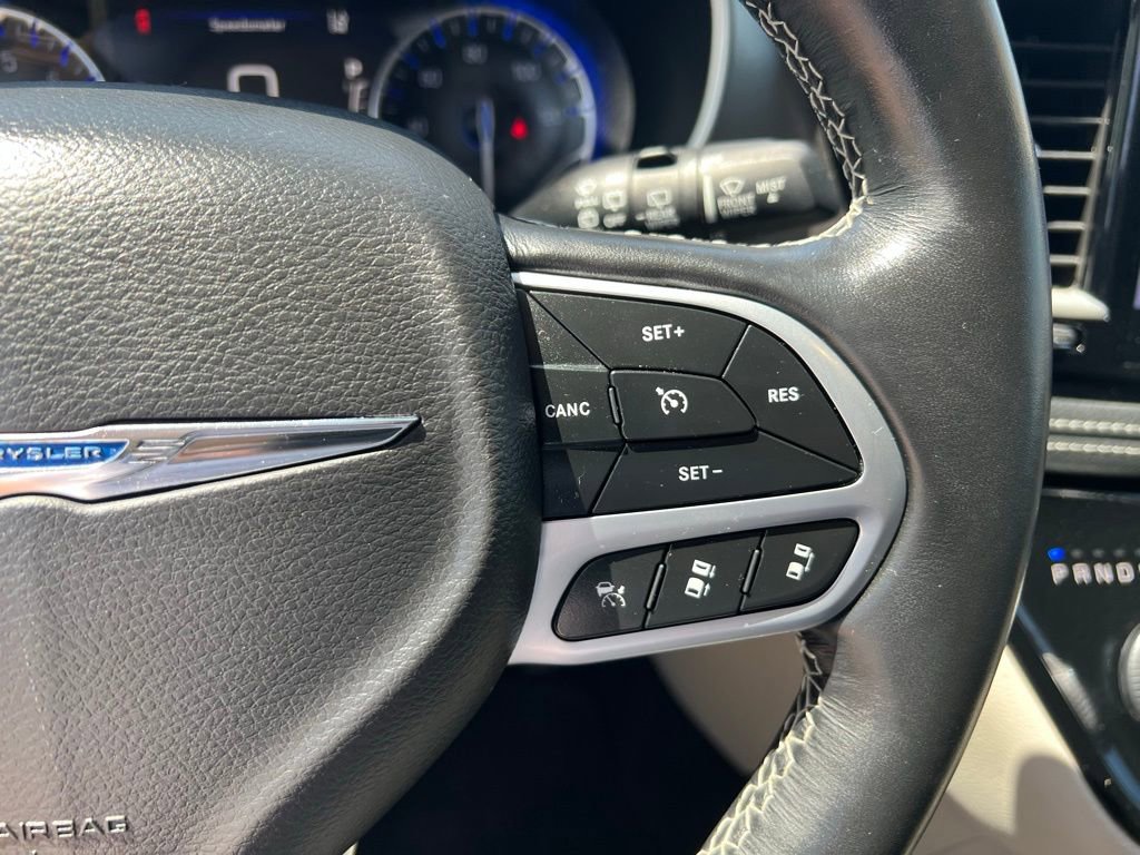 Used 2021 Chrysler Pacifica Touring-L w/ Premium & Safety Sphere Group AWD/4WD image 39