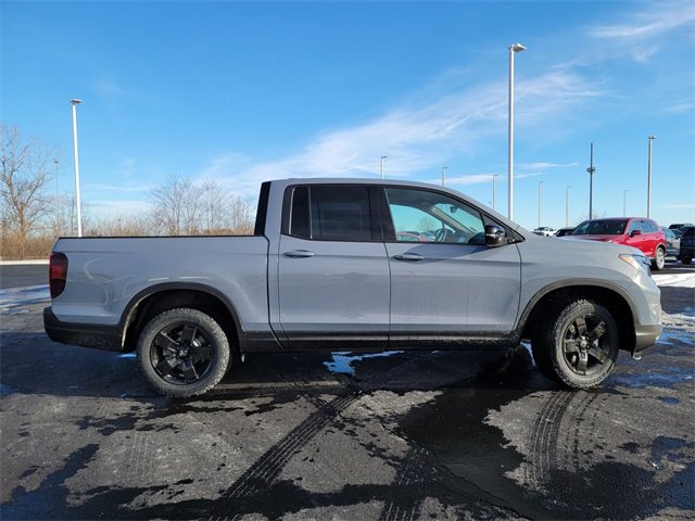 New 2026 Honda Ridgeline Black Edition image 3