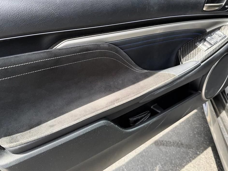 Used 2015 Lexus RC F w/ Performance Package RWD image 15
