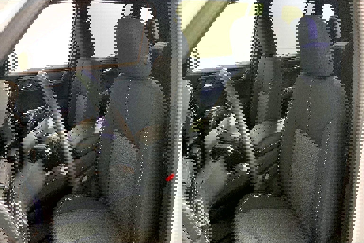 Used 2025 GMC Acadia Elevation image 22