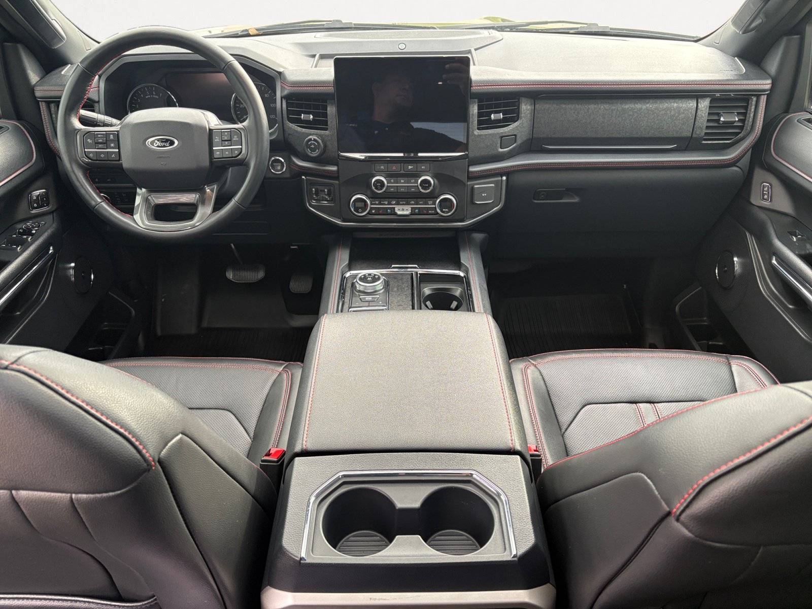 Used 2023 Ford Expedition Limited RWD image 4