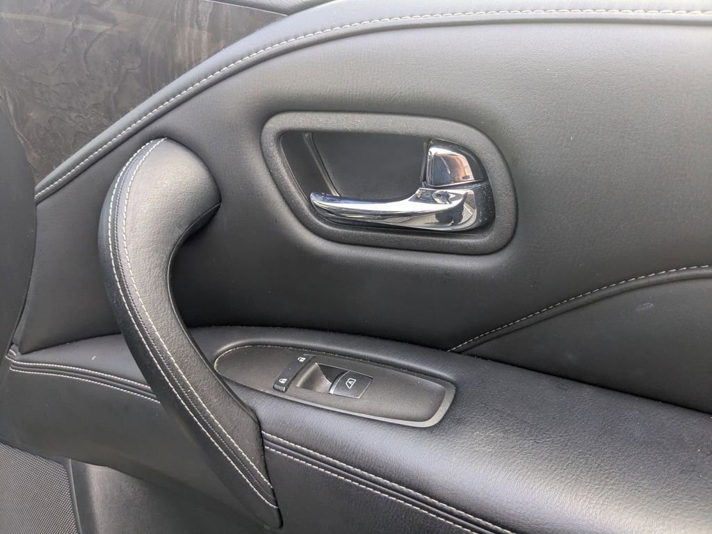 Used 2024 INFINITI QX80 Luxe image 34