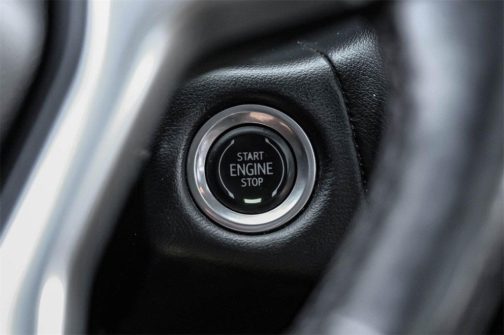 Used 2021 Chevrolet Suburban Premier w/ Premium Package image 20