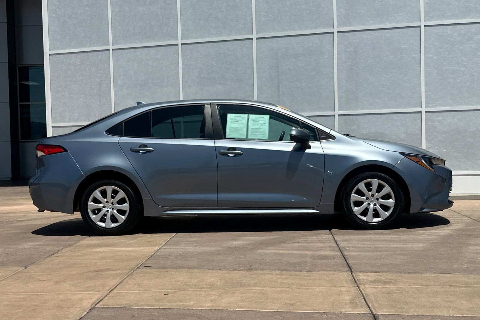 Used 2023 Toyota Corolla LE FWD image 3