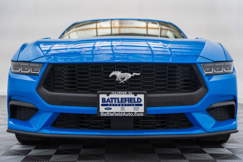 Used 2024 Ford Mustang Coupe image 2