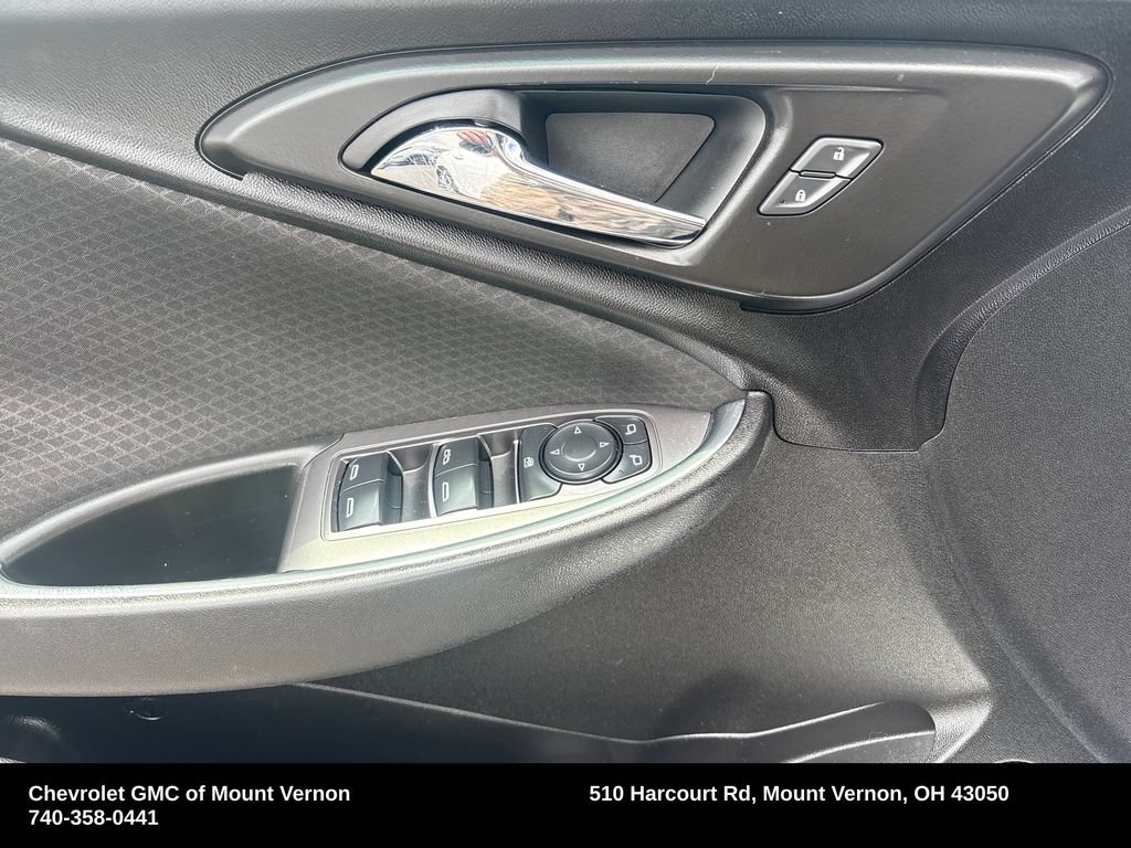 Used 2018 Chevrolet Malibu LT FWD image 15
