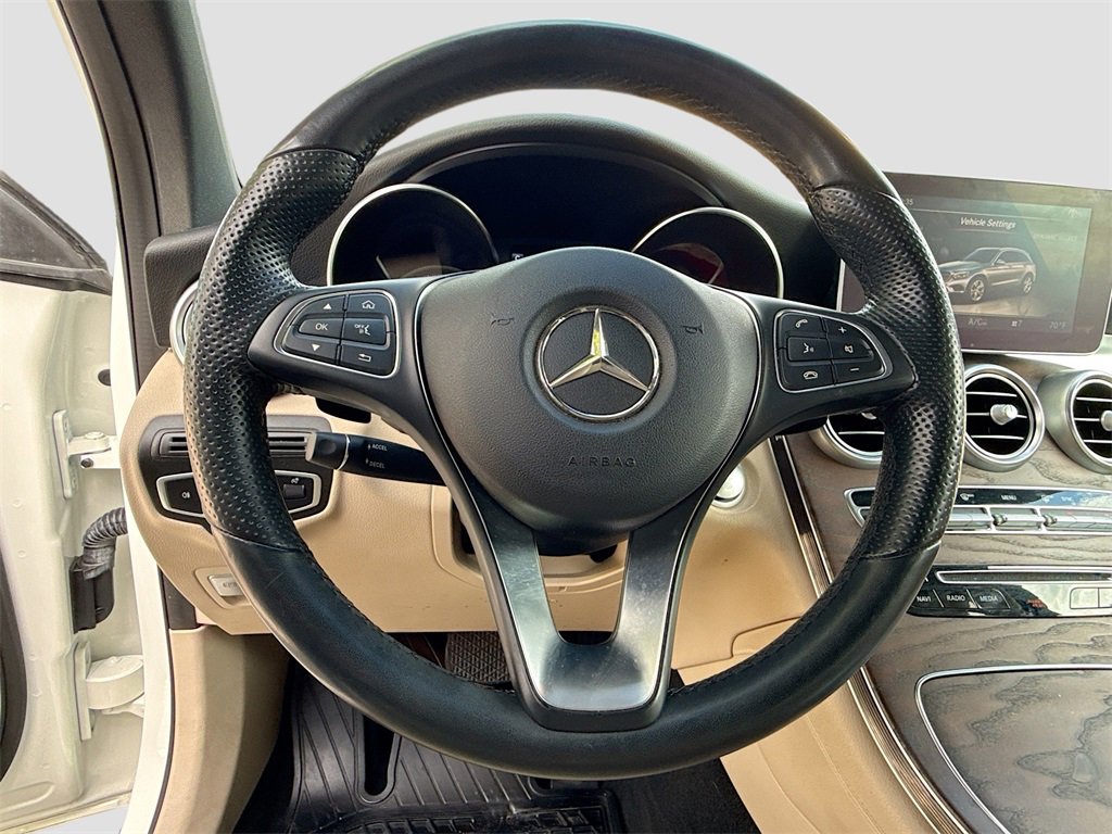 Used 2018 Mercedes-Benz GLC 300 4MATIC w/ Multimedia Package image 12