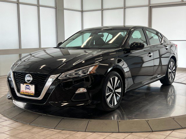 Used 2022 Nissan Altima 2.5 SV w/ SV Premium Package FWD image 3